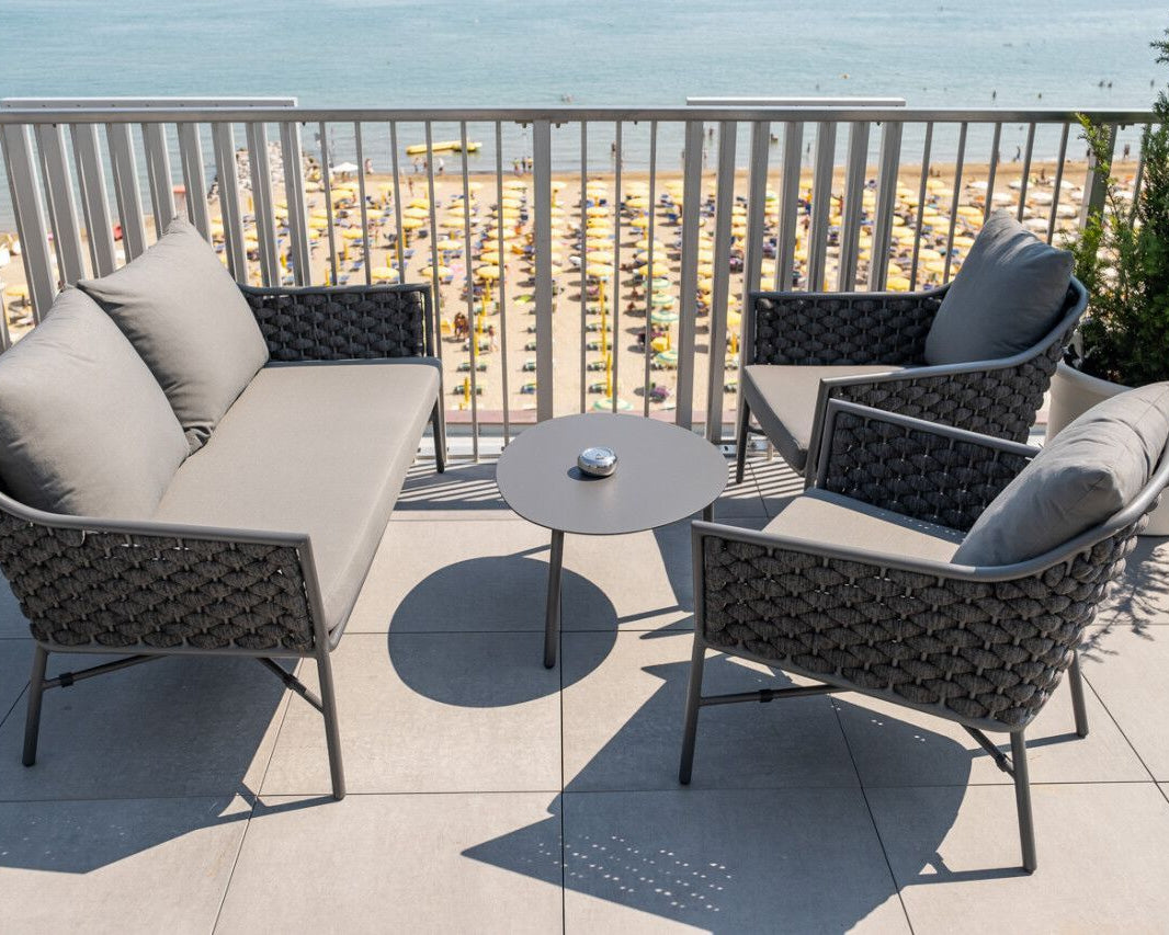 Outdoor Lounge Seating