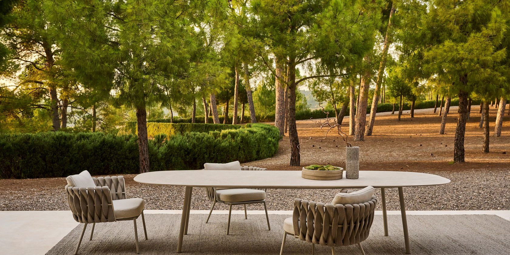 Outdoor Dining Seating