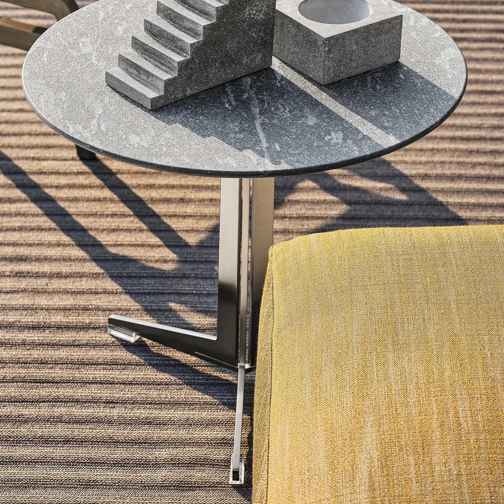 FLY OUTDOOR Coffee and Side table