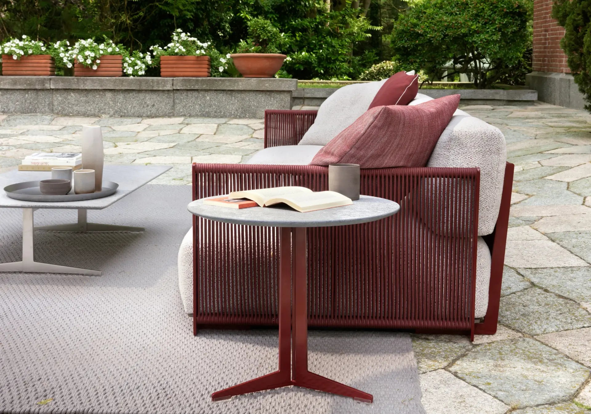 FLY OUTDOOR Coffee and Side table