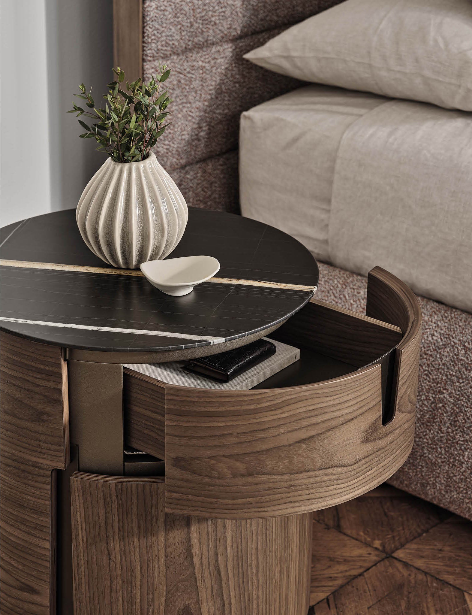 Tylsa nightstand