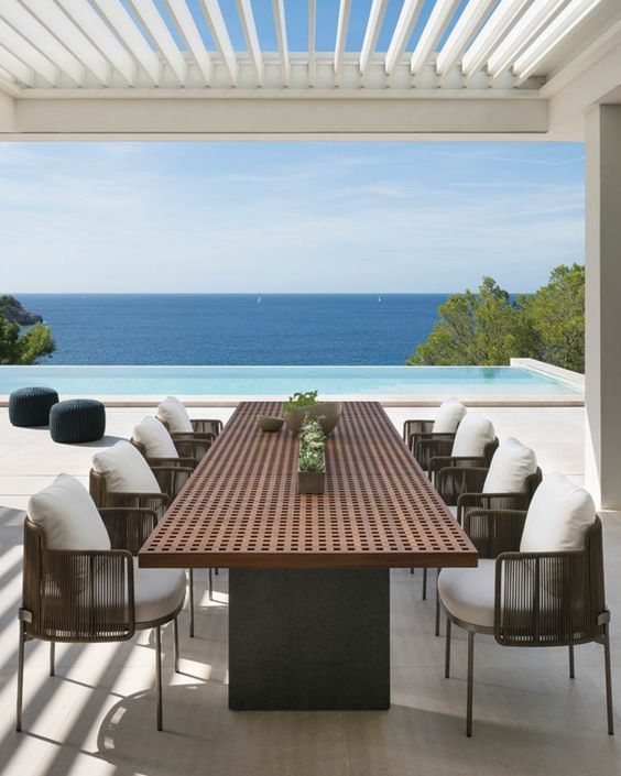 Minotti Quadrado Teak Table