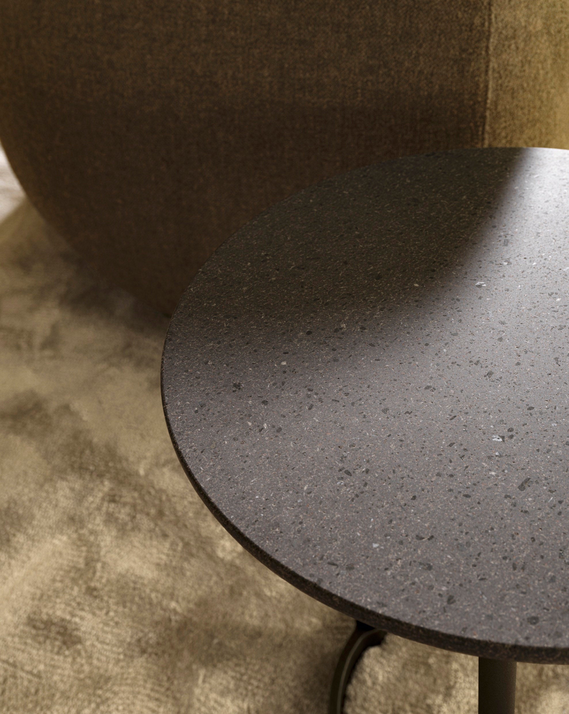 REGENT Round marble coffee table