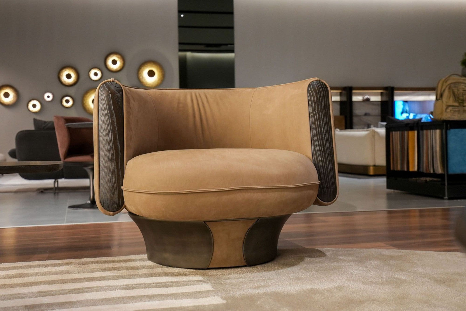 SUSPENCE Swivel armchair with armrests