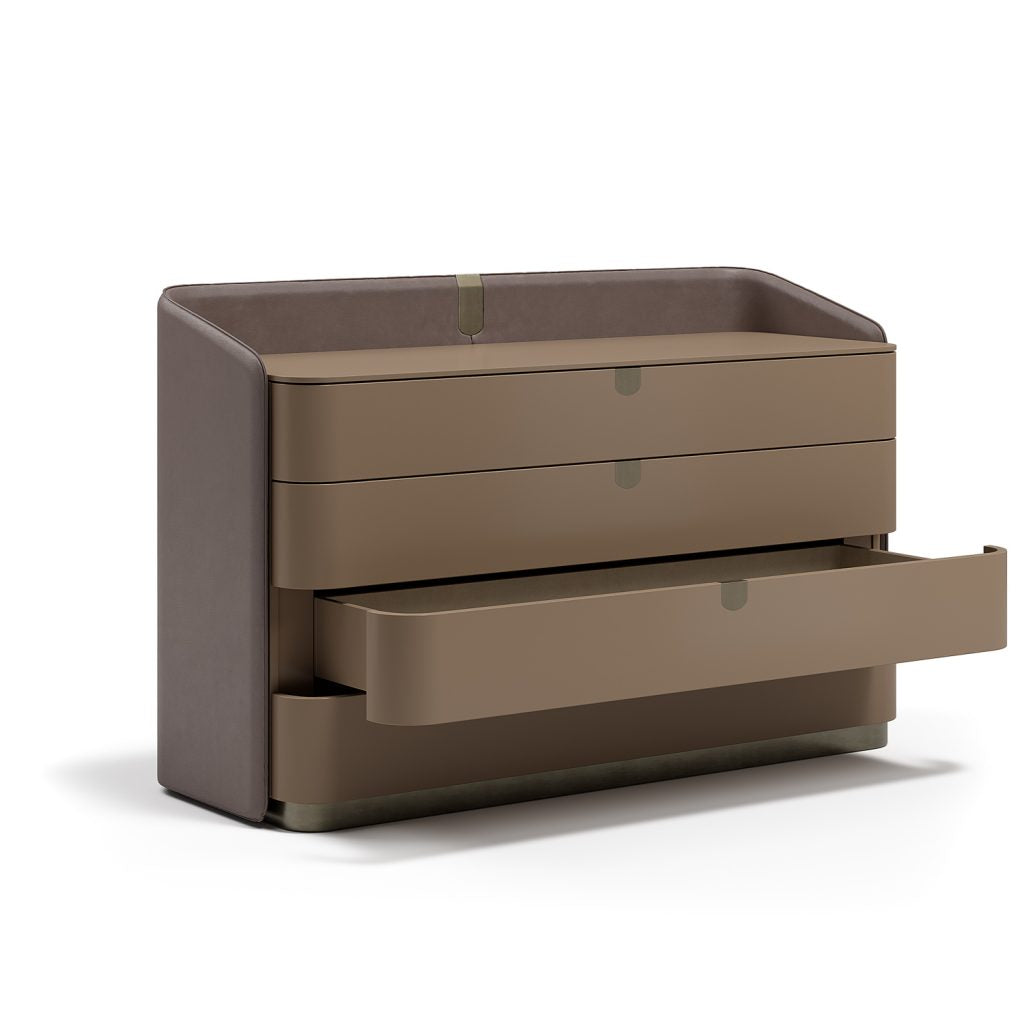 Deluxe Suite Chest Drawer