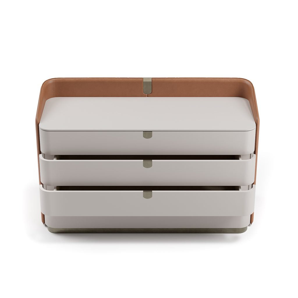 Deluxe Suite Chest Drawer