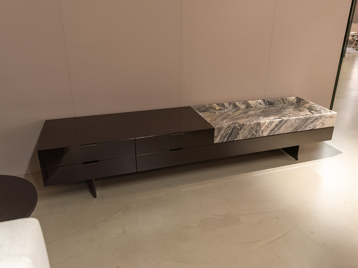 Nova media console