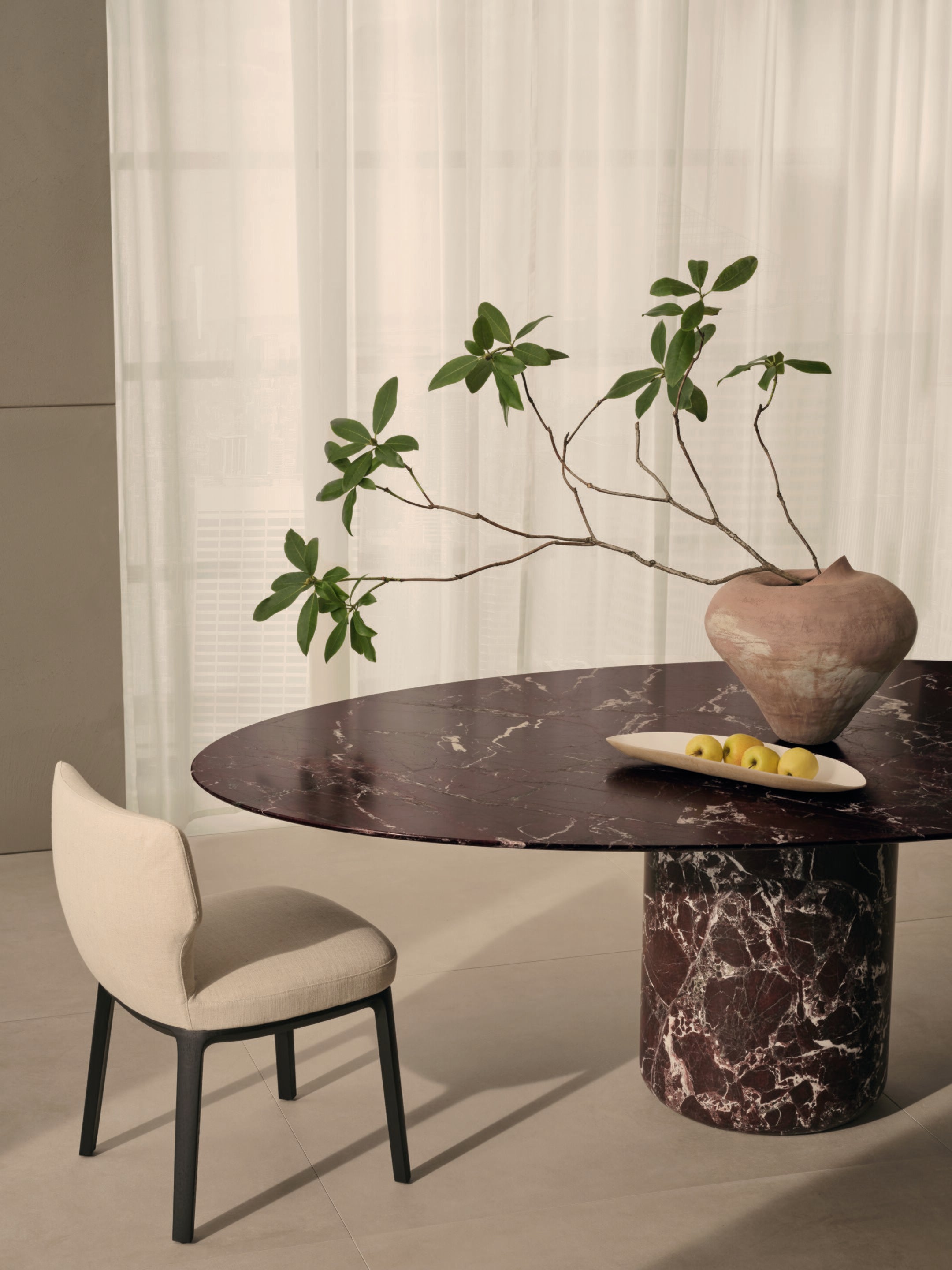 Auro Oval marble table