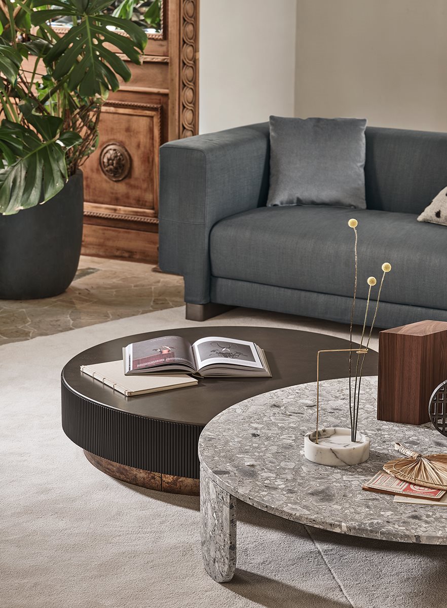 CLEMO Round travertine coffee table