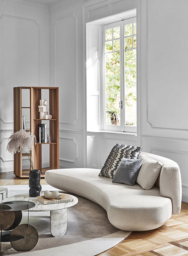 CLEMO Round travertine coffee table