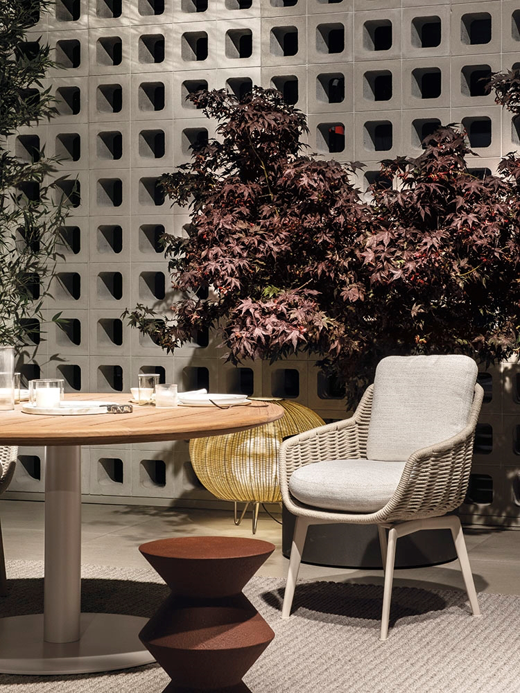 BELLAGIO teak Outdoor Dining Table