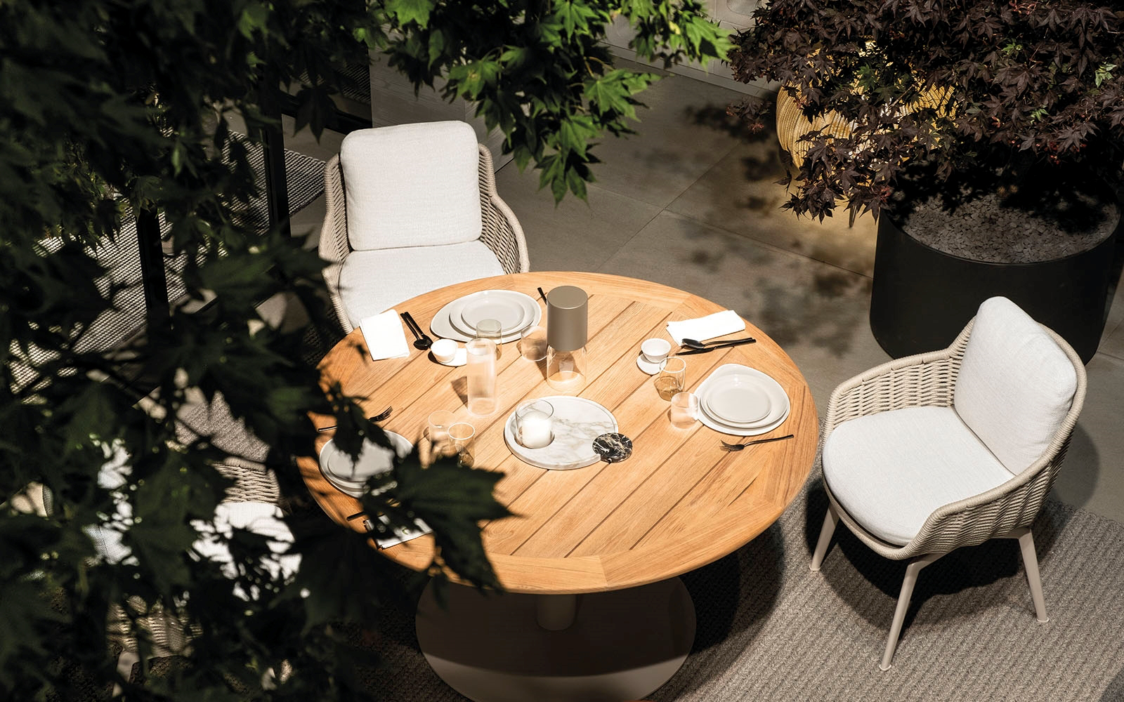 BELLAGIO teak Outdoor Dining Table