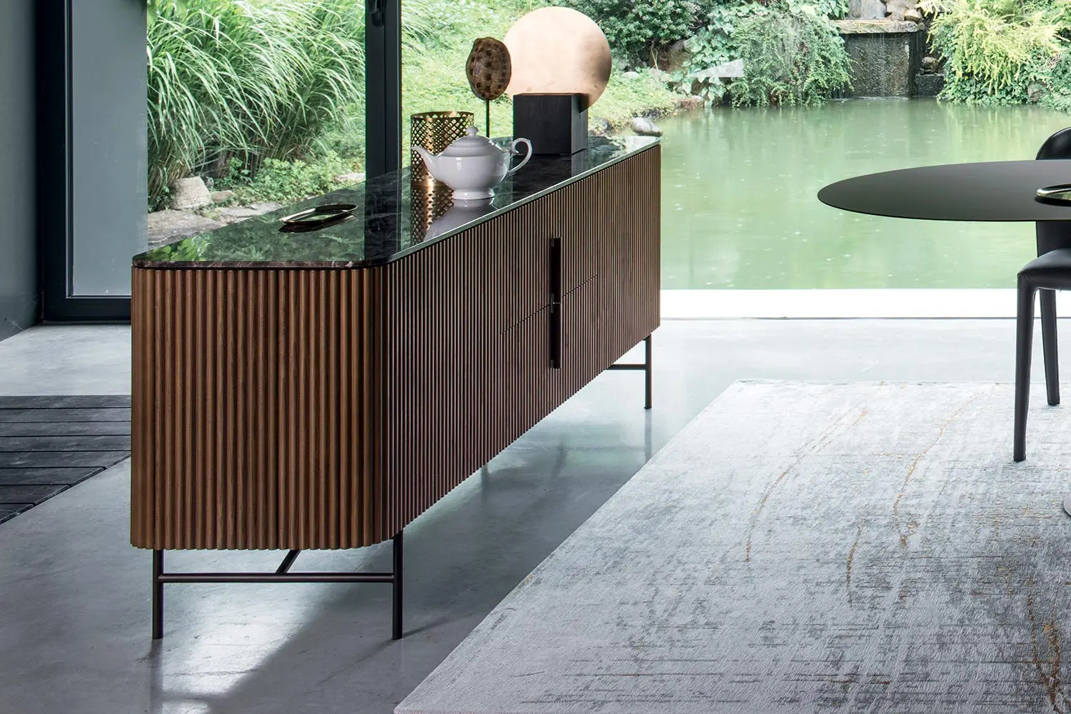 Marcus Emperador Credenza