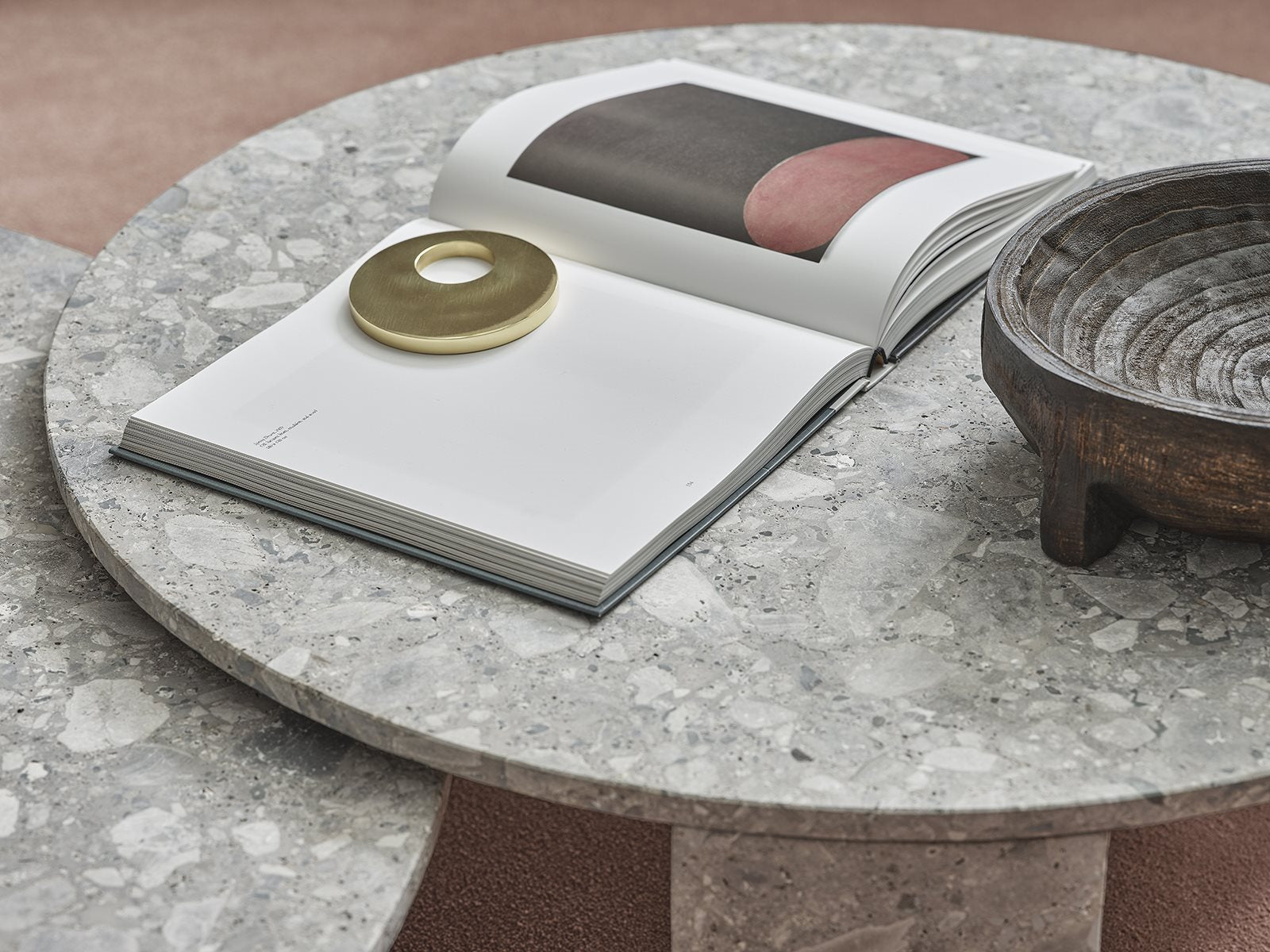 CLEMO Round travertine coffee table