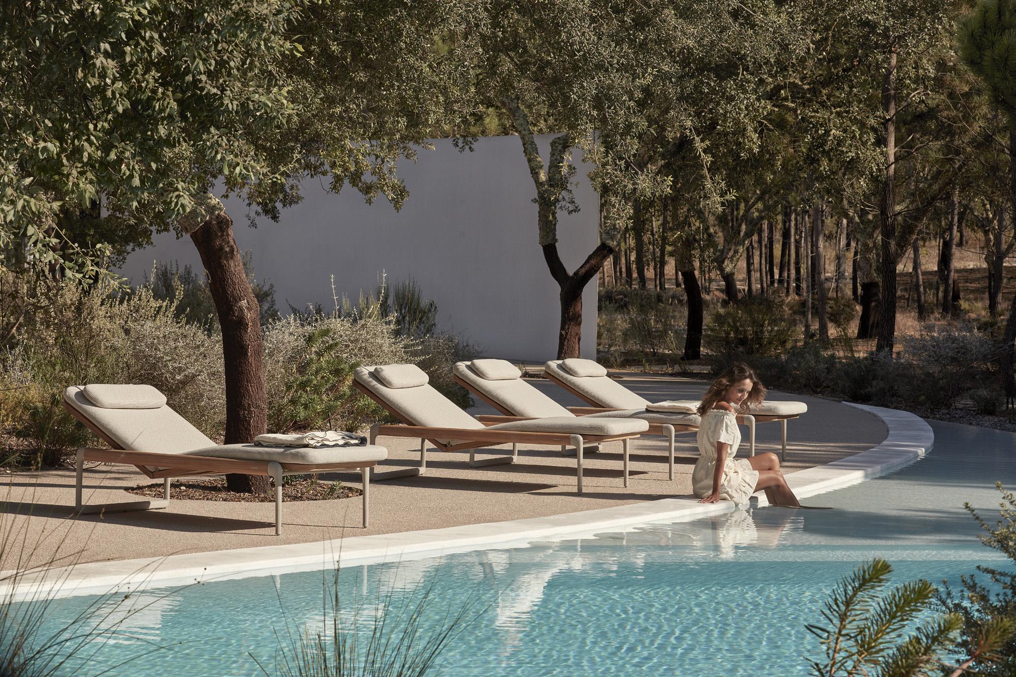 Flex Teak Sunbed Outdoor