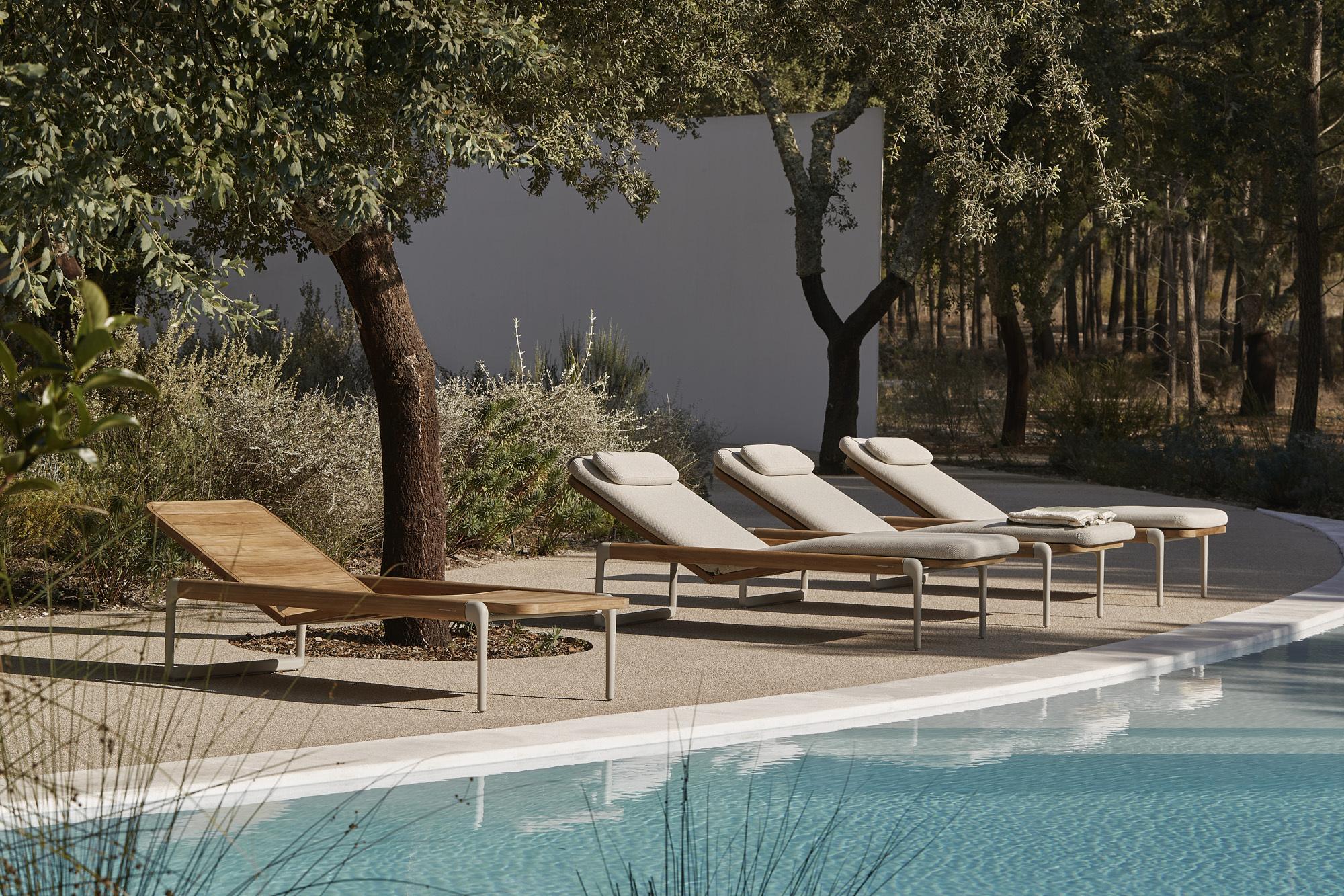 Flex Teak Sunbed Outdoor
