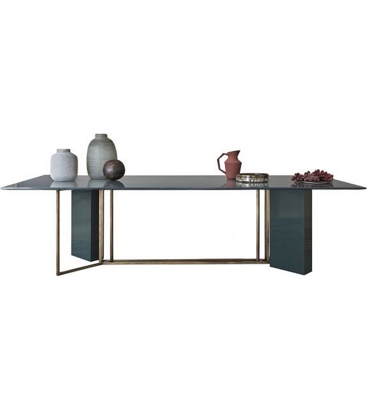 Plinto Brass Dining Table