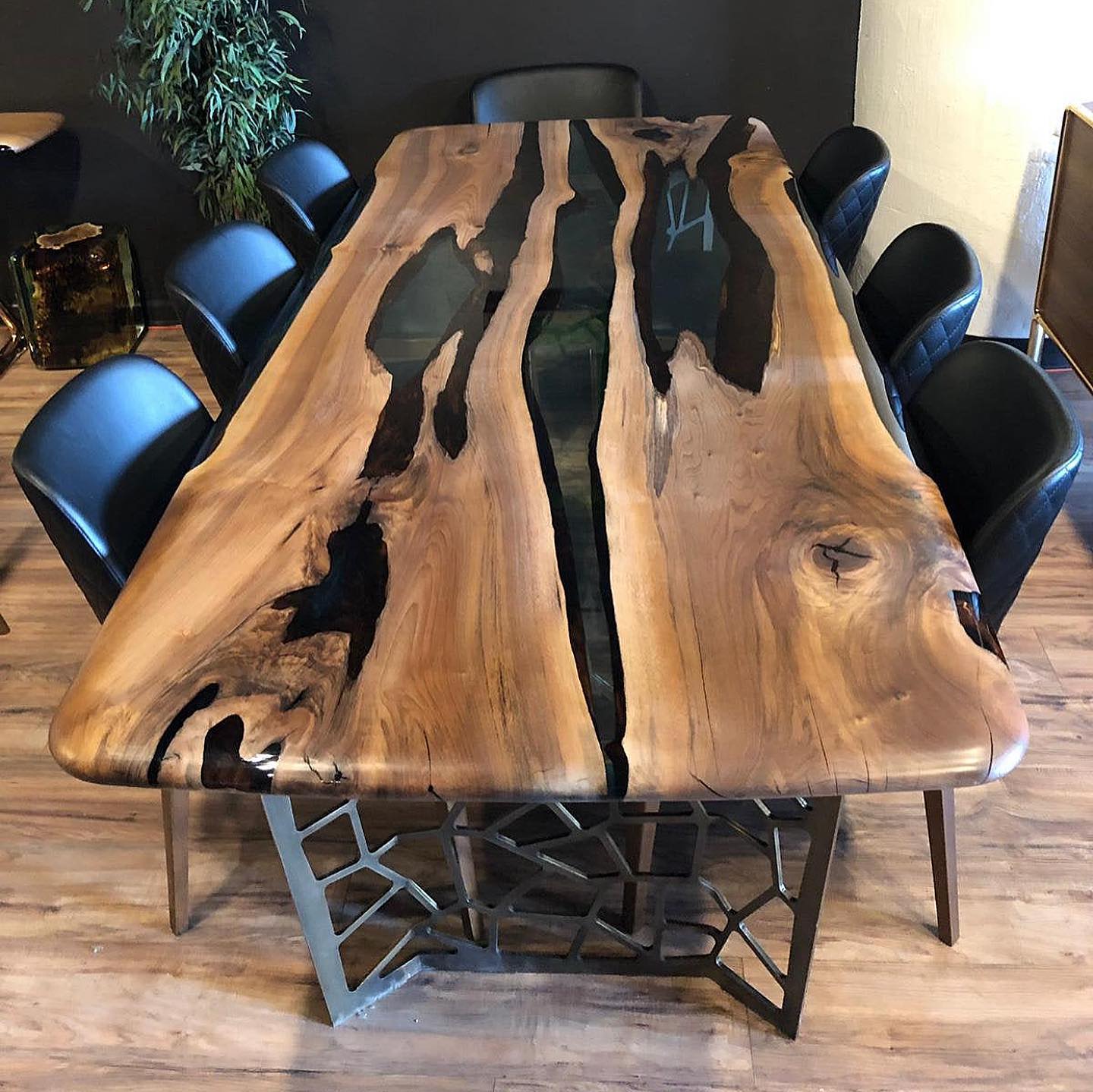 Voronoi Epoxy Resin Live edge Dining Table