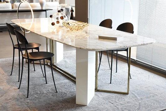 Plinto Marble & Brass Dining Table