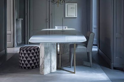 Plinto Marble & Brass Dining Table