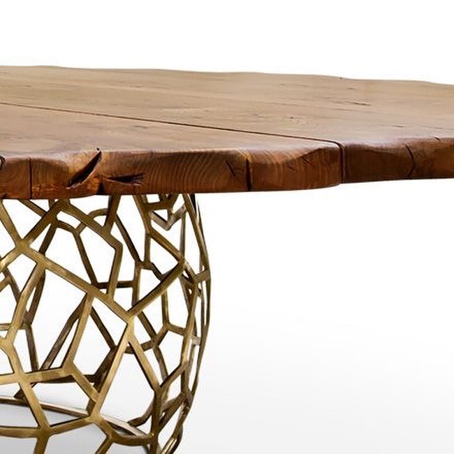 Voronoi Round Live Edge Metal Mesh Dining Table