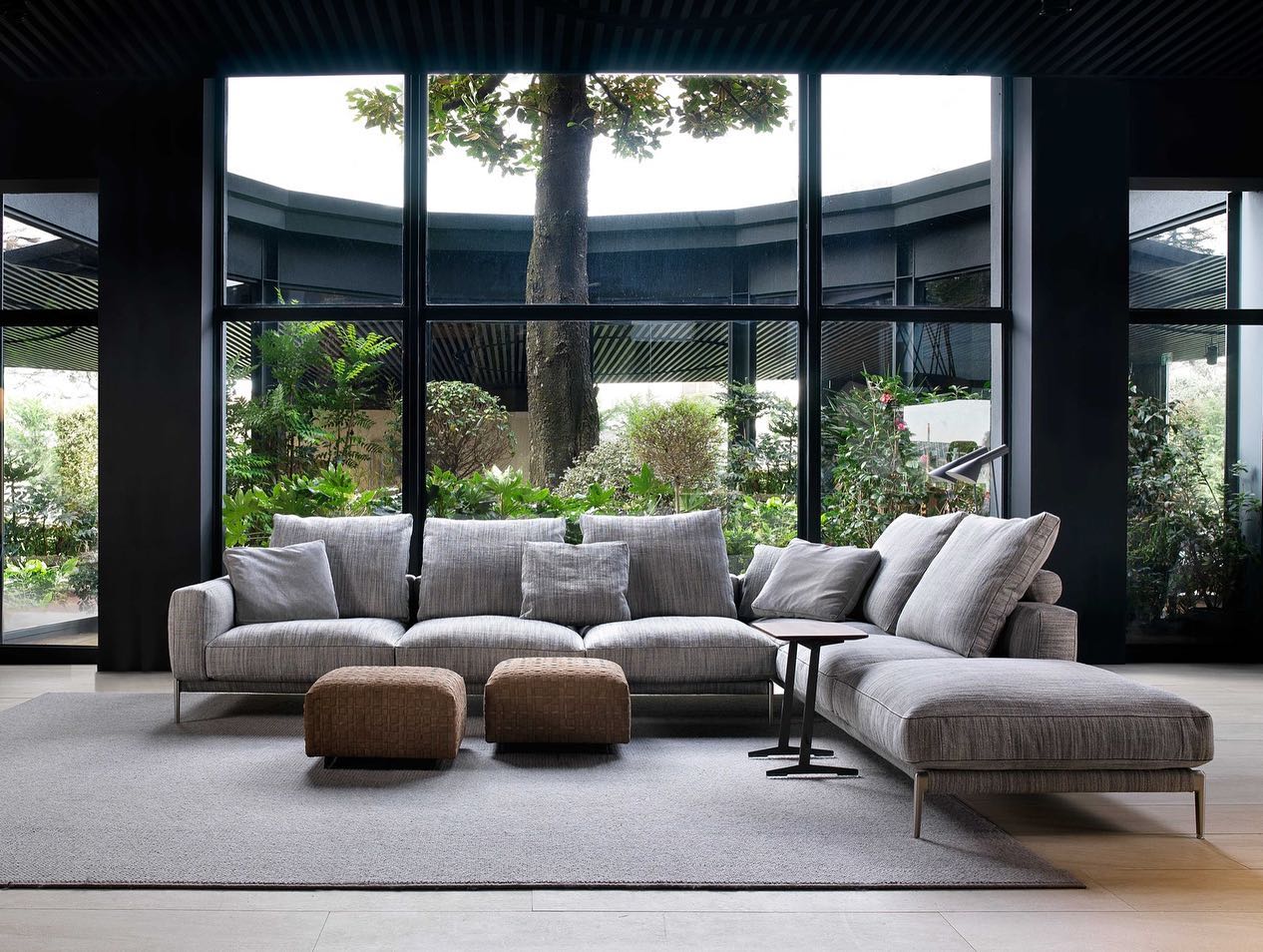 Romeo Sectional Sofa
