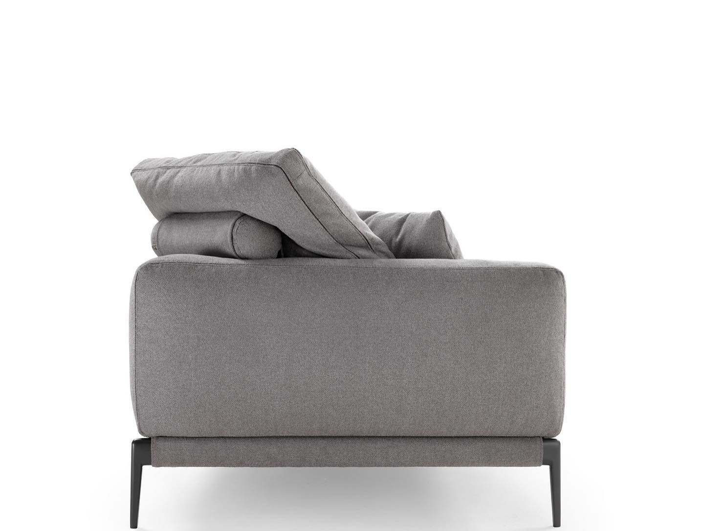 Romeo Sectional Sofa